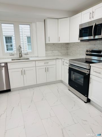 2672 Broadbridge Avenue, Stratford, CT 06614