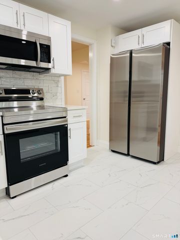 2672 Broadbridge Avenue, Stratford, CT 06614