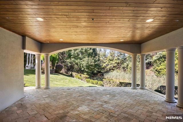 117 Truman Drive, Cresskill, NJ 07626