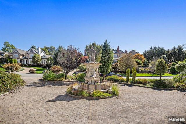 117 Truman Drive, Cresskill, NJ 07626