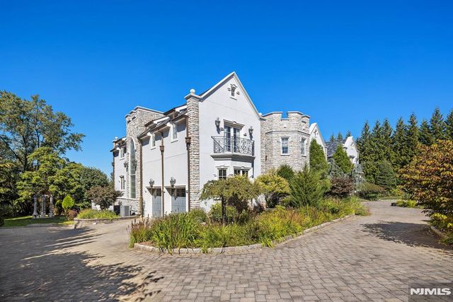 117 Truman Drive, Cresskill, NJ 07626