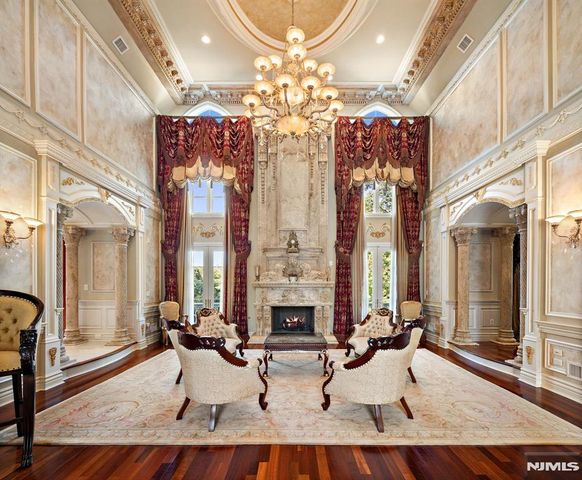 117 Truman Drive, Cresskill, NJ 07626