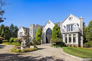 117 Truman Drive, Cresskill, NJ 07626