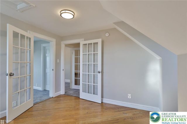 909 Jackson Street, Easton, PA 18042