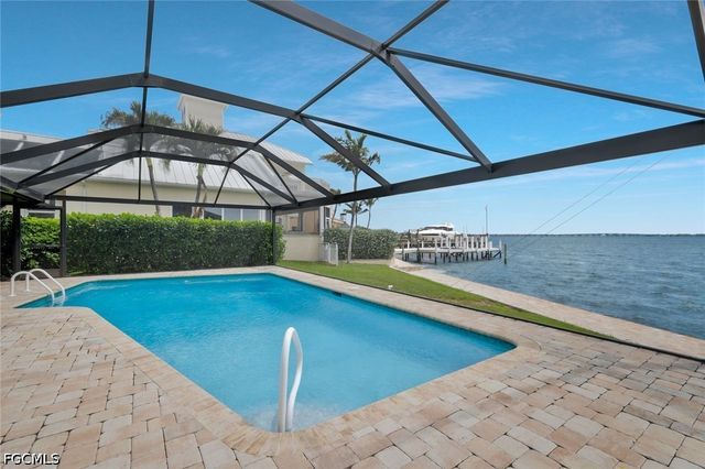 3111 SE 22nd PL, Cape Coral, FL 33904