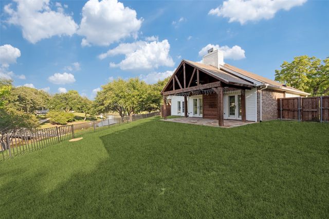 9426 Abbey Road, Irving, TX 75063