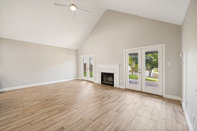 9426 Abbey Road, Irving, TX 75063