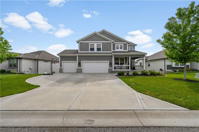 1334 N 161st Terrace, Basehor, KS 66007