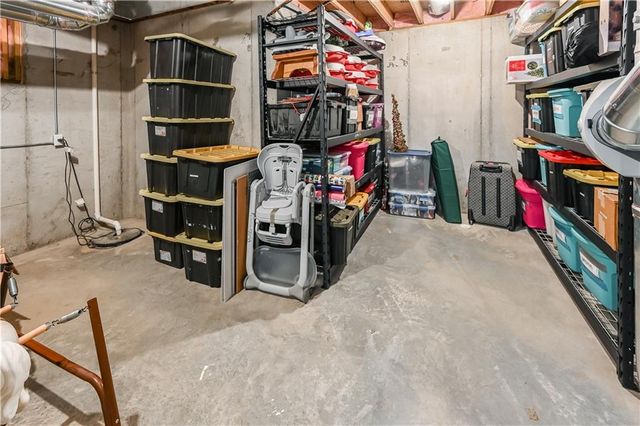 1334 N 161st Terrace, Basehor, KS 66007