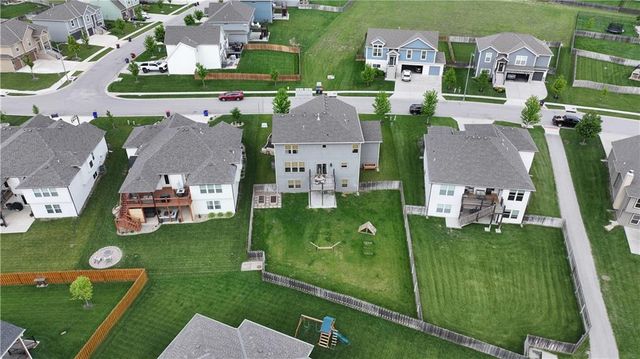 1334 N 161st Terrace, Basehor, KS 66007