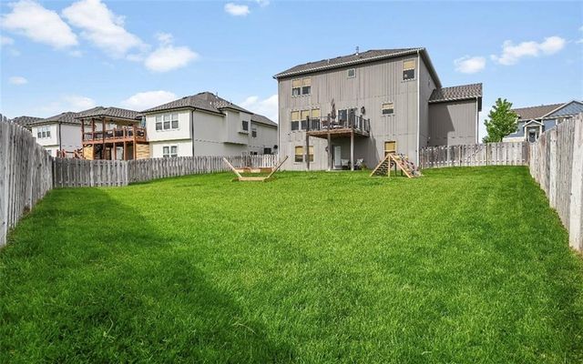 1334 N 161st Terrace, Basehor, KS 66007