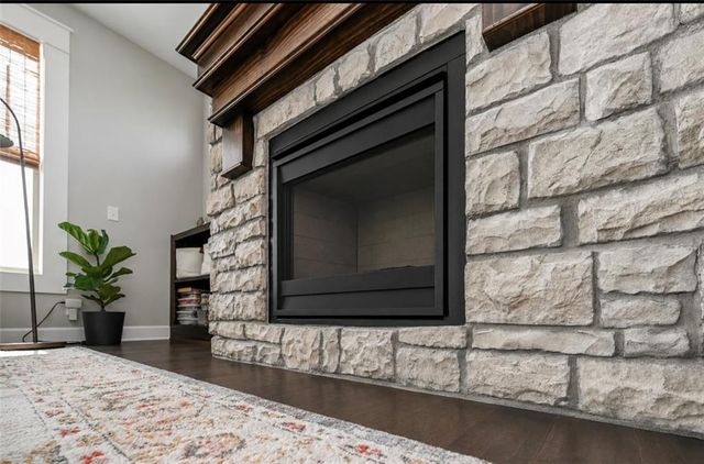 1334 N 161st Terrace, Basehor, KS 66007