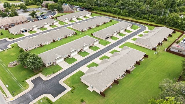 801 N 19th Street, Rogers, AR 72756