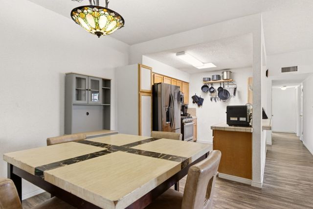 2809 El Tesoro Escondido NW, Albuquerque, NM 87120