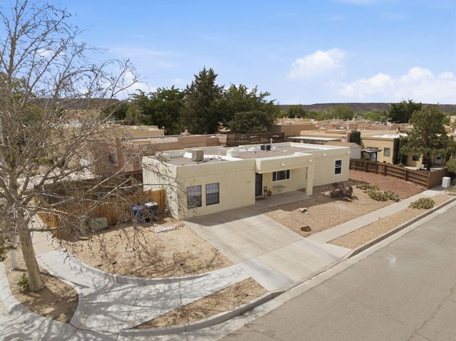 2809 El Tesoro Escondido NW, Albuquerque, NM 87120