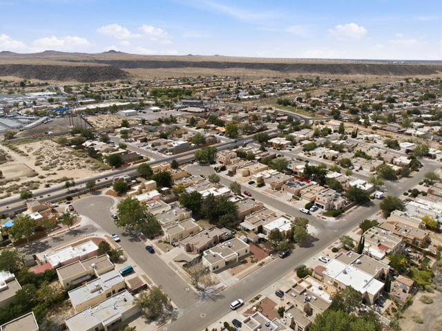 2809 El Tesoro Escondido NW, Albuquerque, NM 87120