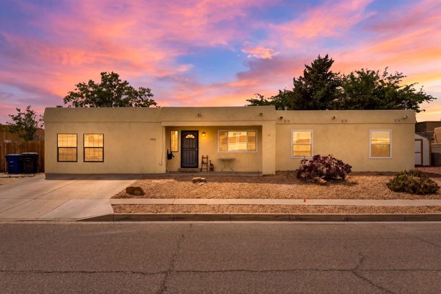 2809 El Tesoro Escondido NW, Albuquerque, NM 87120
