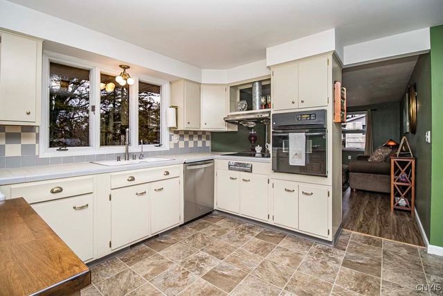 304 Sherbrooke Road, Manlius, NY 13104