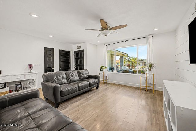 3513 E PUEBLO Avenue, Mesa, AZ 85204