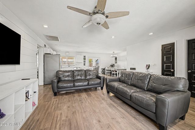 3513 E PUEBLO Avenue, Mesa, AZ 85204