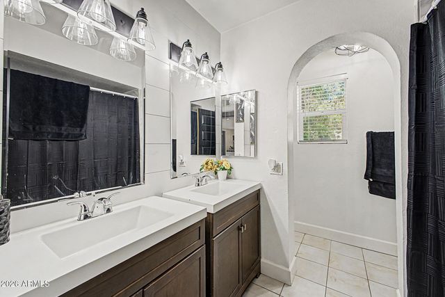 3513 E PUEBLO Avenue, Mesa, AZ 85204