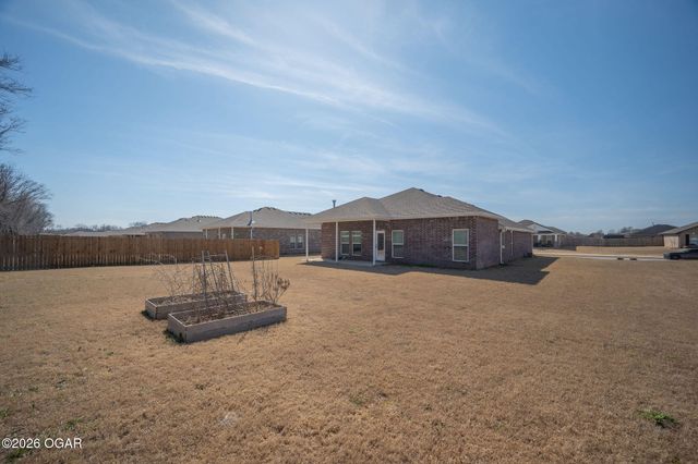 340 E Greystone Square, Webb City, MO 64870