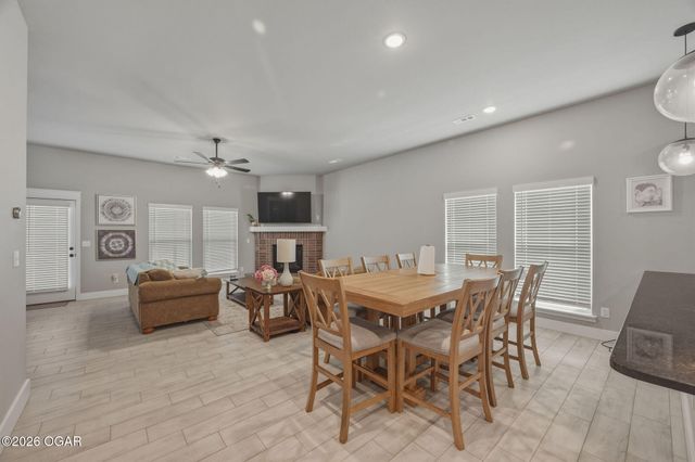 340 E Greystone Square, Webb City, MO 64870