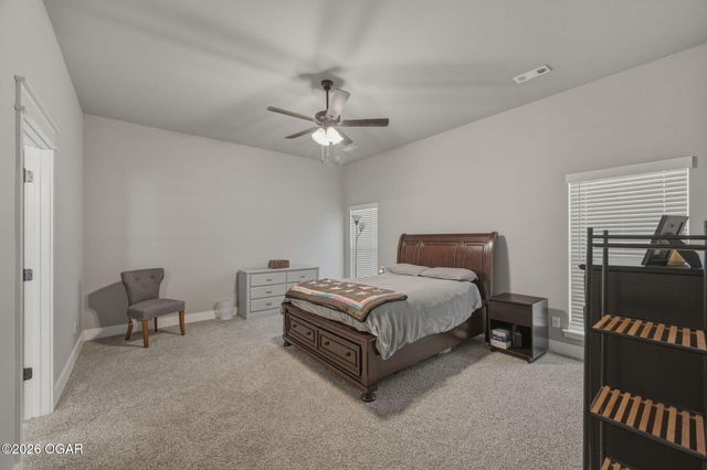 340 E Greystone Square, Webb City, MO 64870