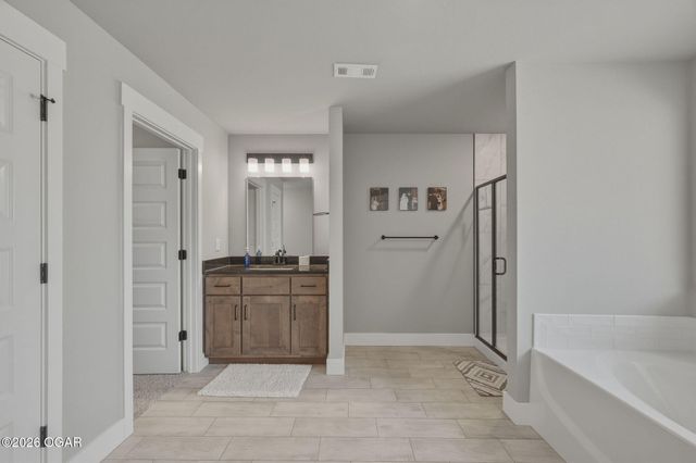 340 E Greystone Square, Webb City, MO 64870