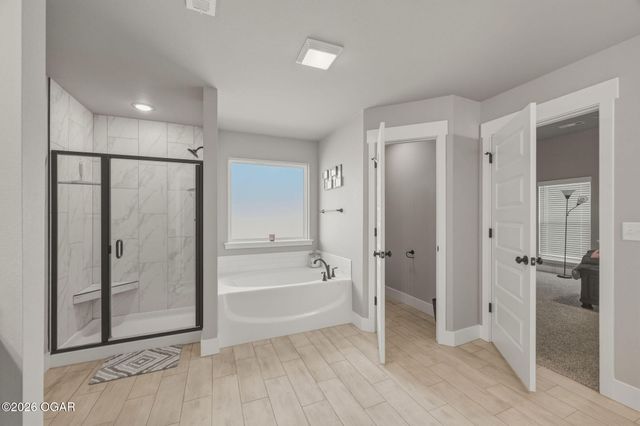 340 E Greystone Square, Webb City, MO 64870