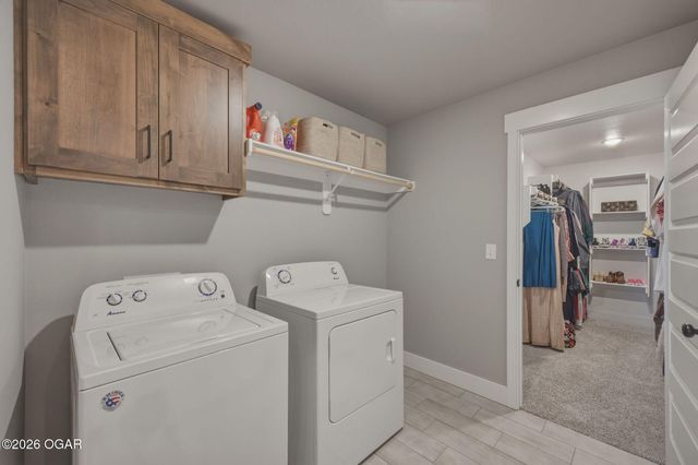 340 E Greystone Square, Webb City, MO 64870