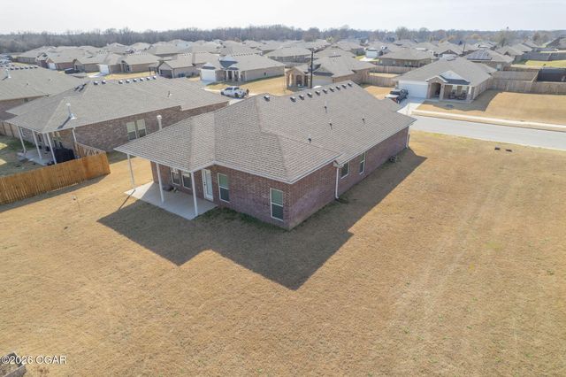 340 E Greystone Square, Webb City, MO 64870