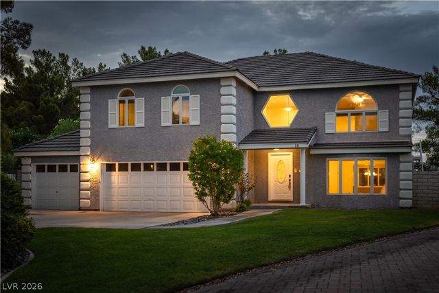 18 Hummingbird Circle, Henderson, NV 89014