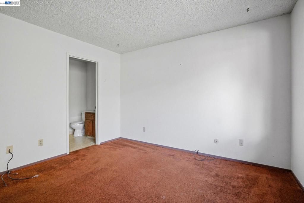 Image 15 of property listing at 425 Coffield Ave, Napa, CA 94558