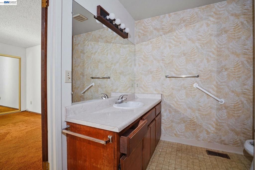 Image 20 of property listing at 425 Coffield Ave, Napa, CA 94558