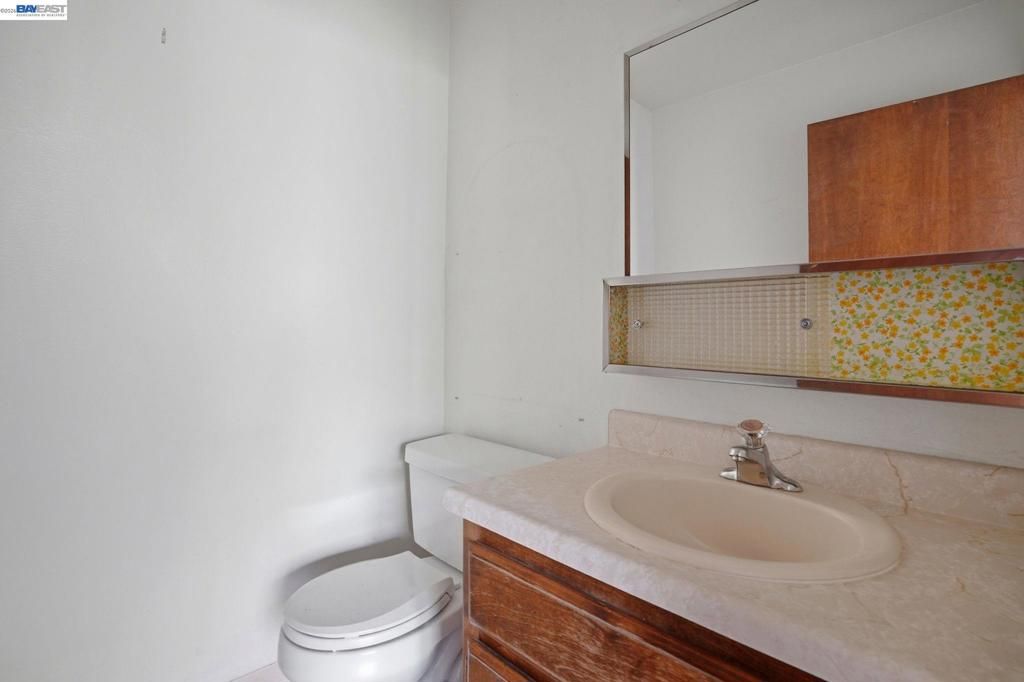 Image 21 of property listing at 425 Coffield Ave, Napa, CA 94558