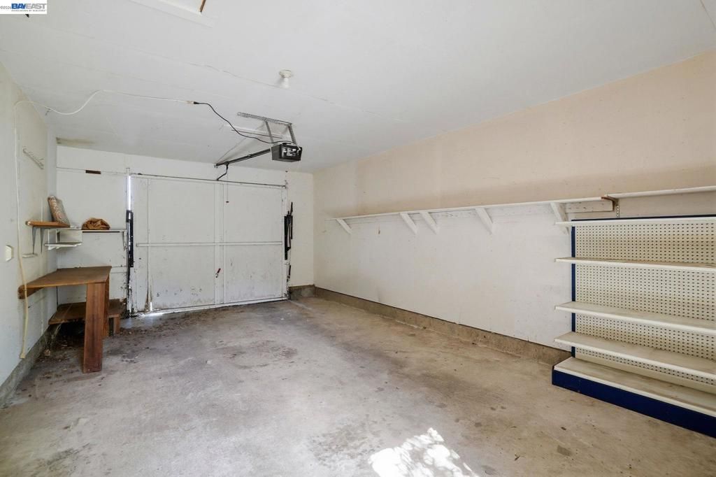 Image 24 of property listing at 425 Coffield Ave, Napa, CA 94558