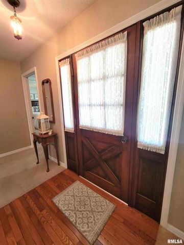 2753 N Stanford Road, Flora, IL 62839