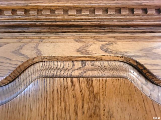 2753 N Stanford Road, Flora, IL 62839