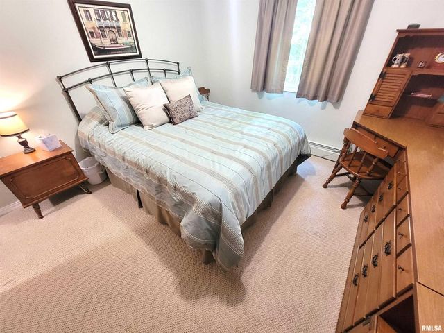 2753 N Stanford Road, Flora, IL 62839