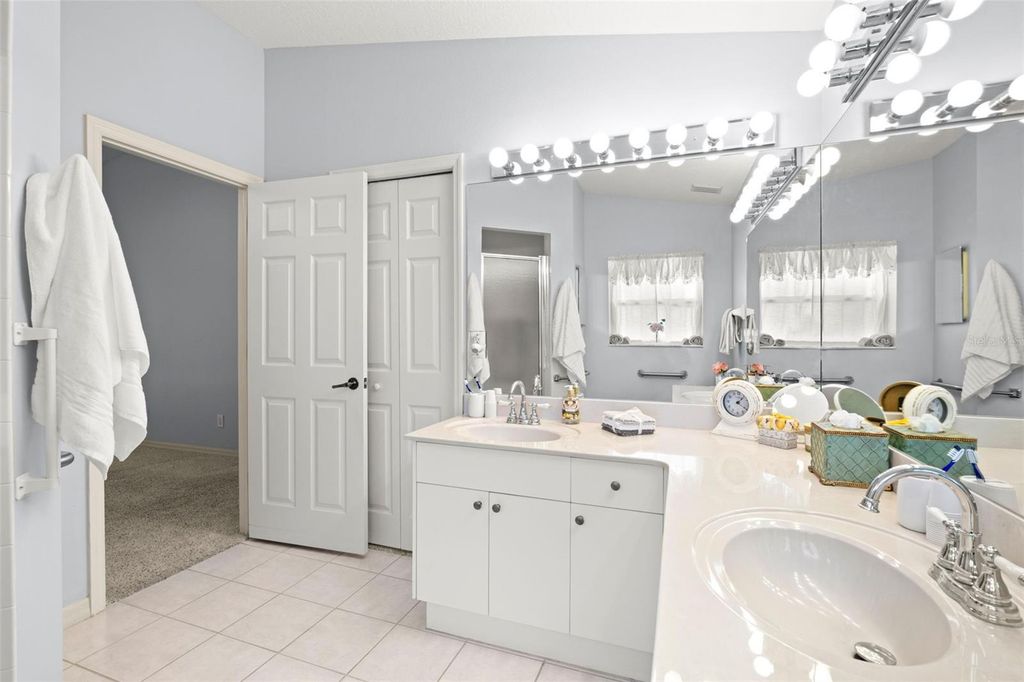 Image 30 of property listing at 551 SALMON COURT, Oldsmar, FL 34677