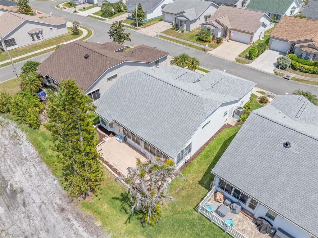 Image 40 of property listing at 551 SALMON COURT, Oldsmar, FL 34677