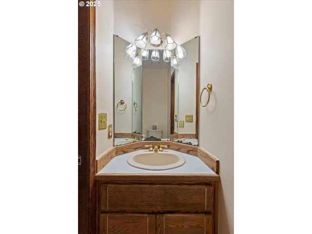 10125 Sw 72ND Ave, Tigard, OR 97223