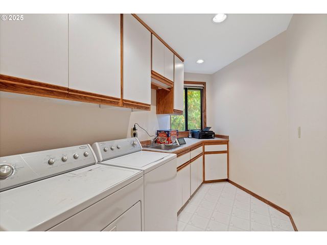 10125 Sw 72ND Ave, Tigard, OR 97223