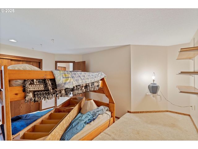 10125 Sw 72ND Ave, Tigard, OR 97223