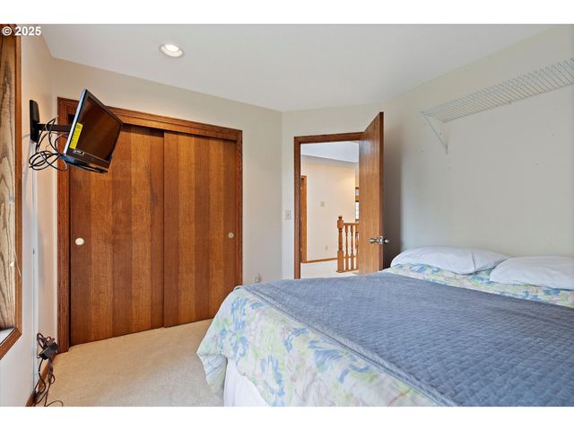 10125 Sw 72ND Ave, Tigard, OR 97223