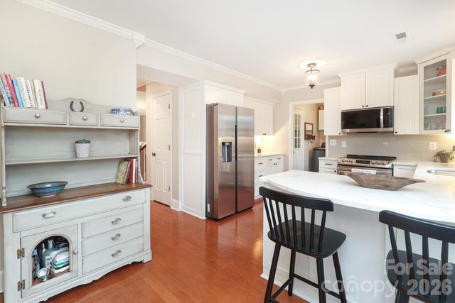 6128 Greystone Drive, Matthews, NC 28104