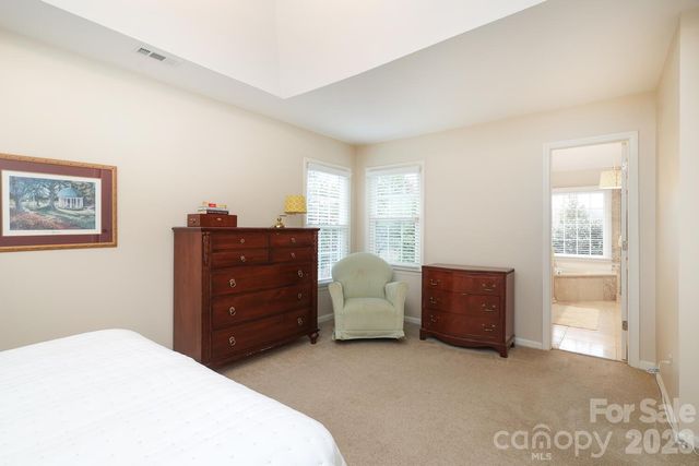 6128 Greystone Drive, Matthews, NC 28104