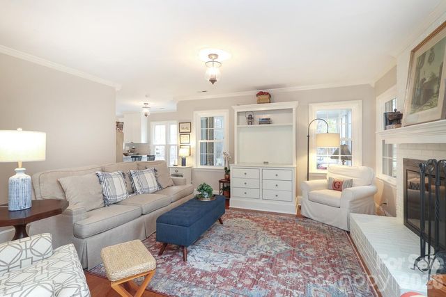 6128 Greystone Drive, Matthews, NC 28104