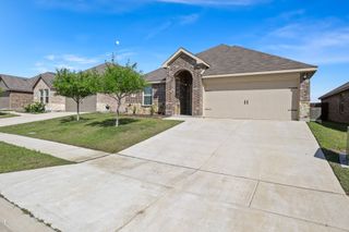 1206 Grand View Drive, Ennis, TX 75119